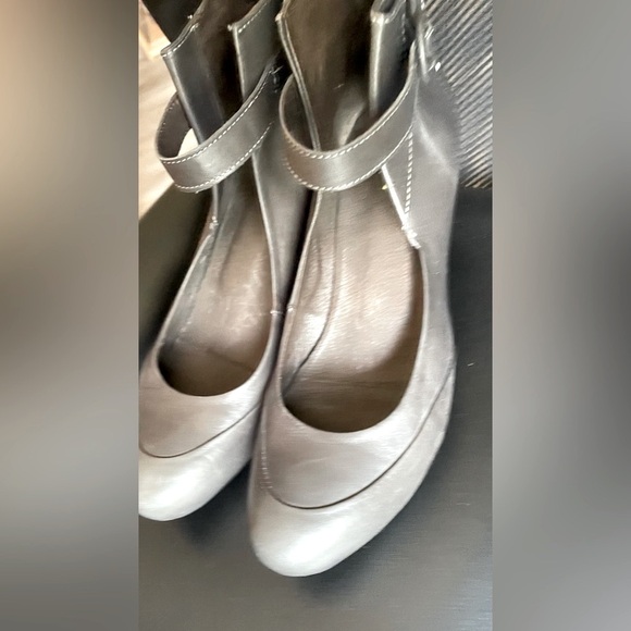 Handcrafted build in platform size 39 European leather grey shoes - Picture 4 of 8